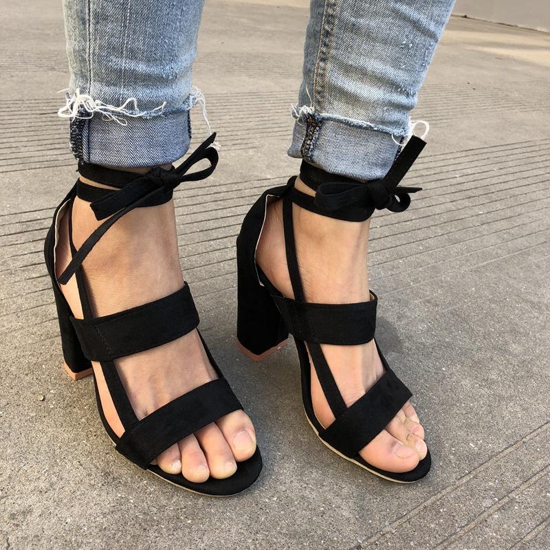 Ukuran Besar Wanita Tali Pergelangan Kaki Kumpulan Sepatu Hak Tinggi Sepatu Gladiator BERENDA Tebal Tumit Fashion Hollow Wanita Sepatu Pumps Pesta Pernikahan-Intl