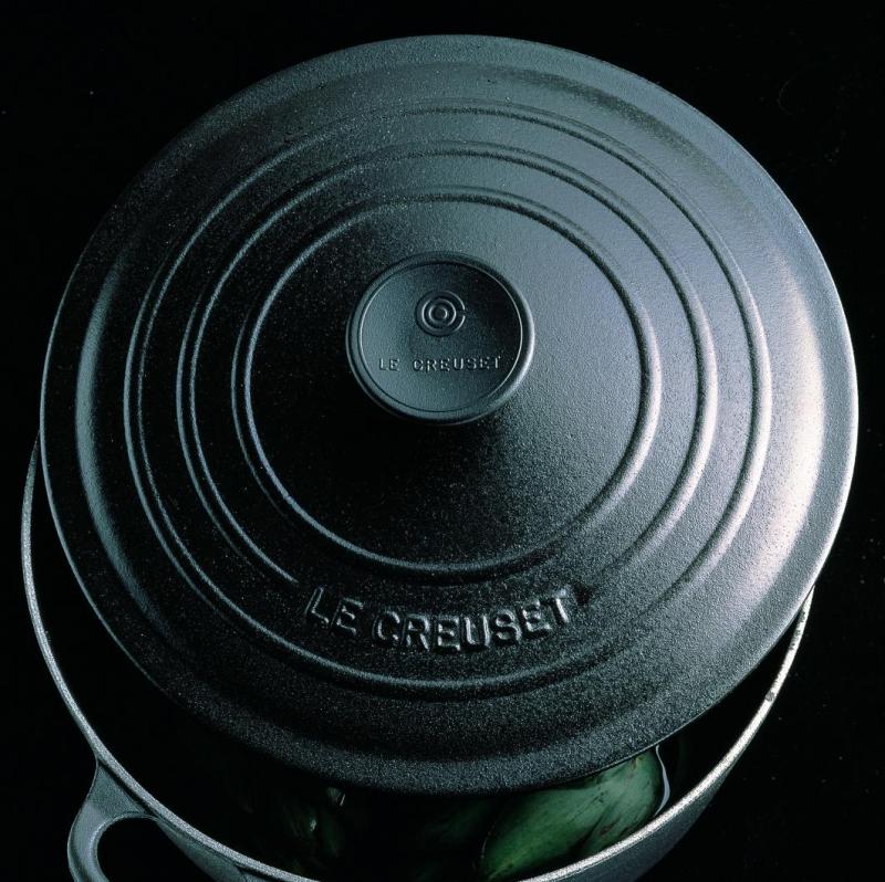 Le Creuset Cast Iron Round French Oven 20cm, Classic (Matt Black) - Online Exclusive Singapore
