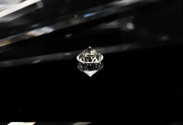 Solid 14K White Gold AU585 Platinum PT950 Tassel Design Earrings Buckle Women Moissanite Fashion Earrings · v3