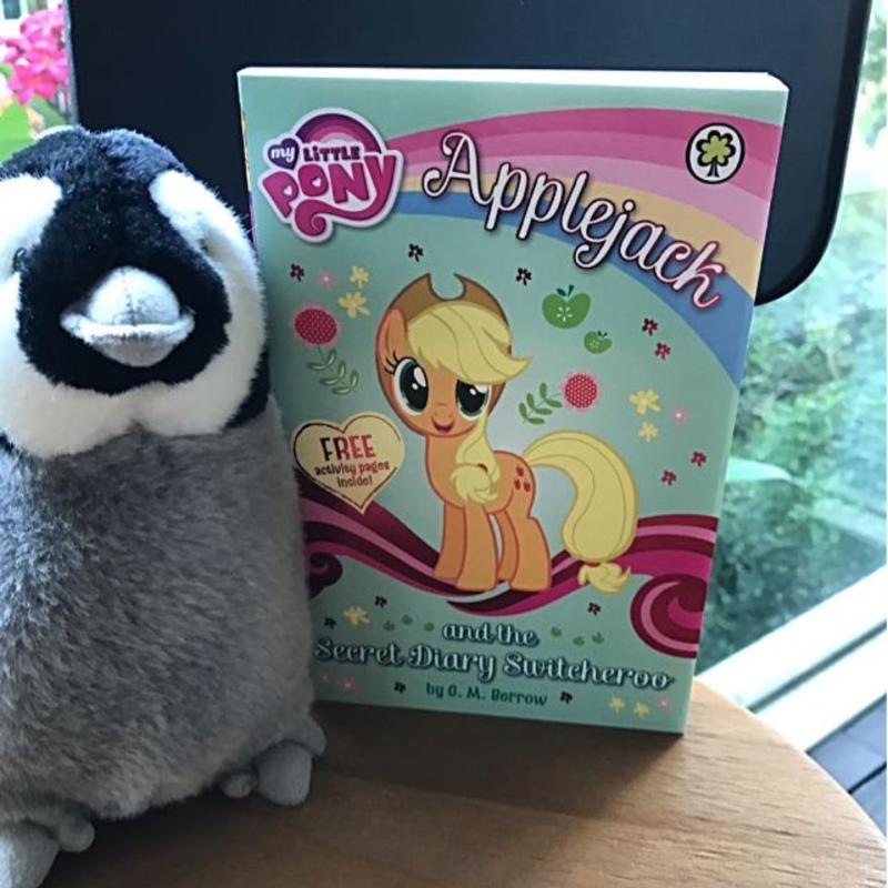 My Little Pony Book Series - Applejack and the Secret Diary Switcheroo