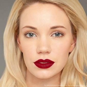 Revlon Ultra HD Matte Lipcolor(TM) 635 HD Passion June 2018 - 4 Revlon Ultra HD Matte Lipcolor(TM) 635 HD Passion - 4