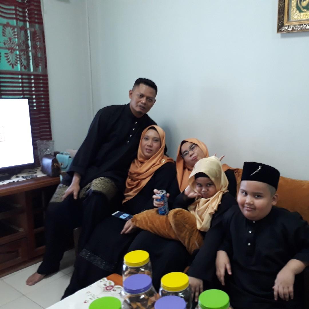 Izah M.